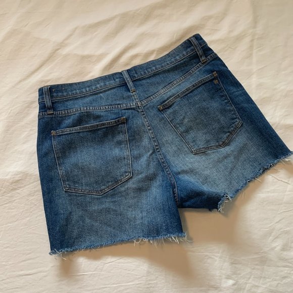 High-Rise Denim Shorts in Glenoaks Wash, Cutoffs - size 31 - Picture 3 of 8